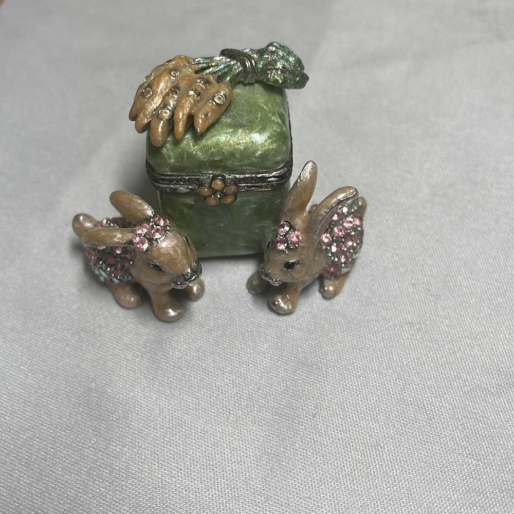JAY STRONGWATER BUNNY TRINKET BOX